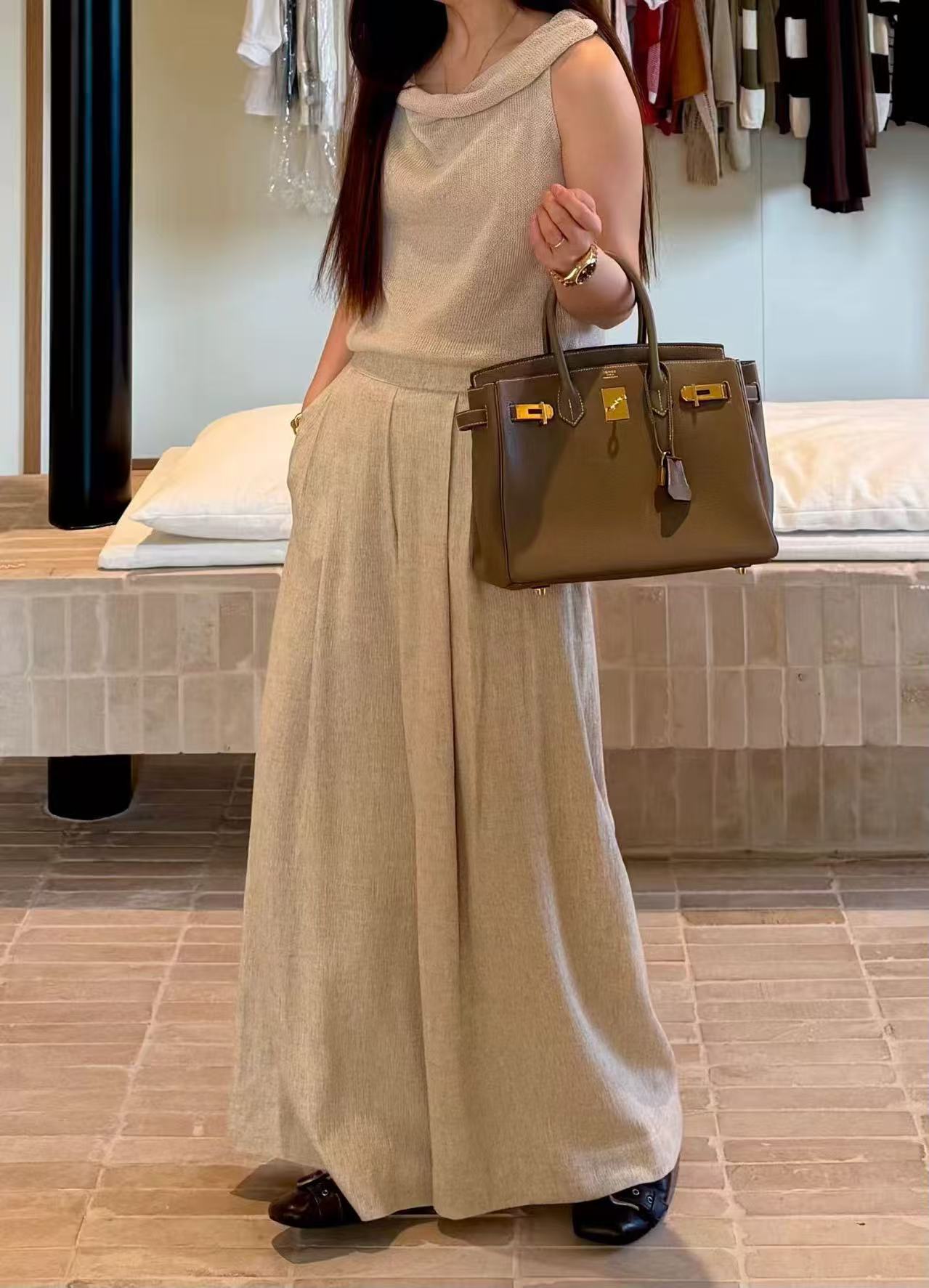 Off shoulder knitted top