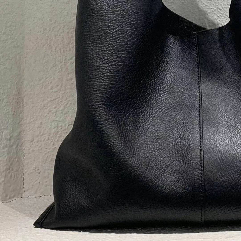 Real Leather Triangle Bag(包包)