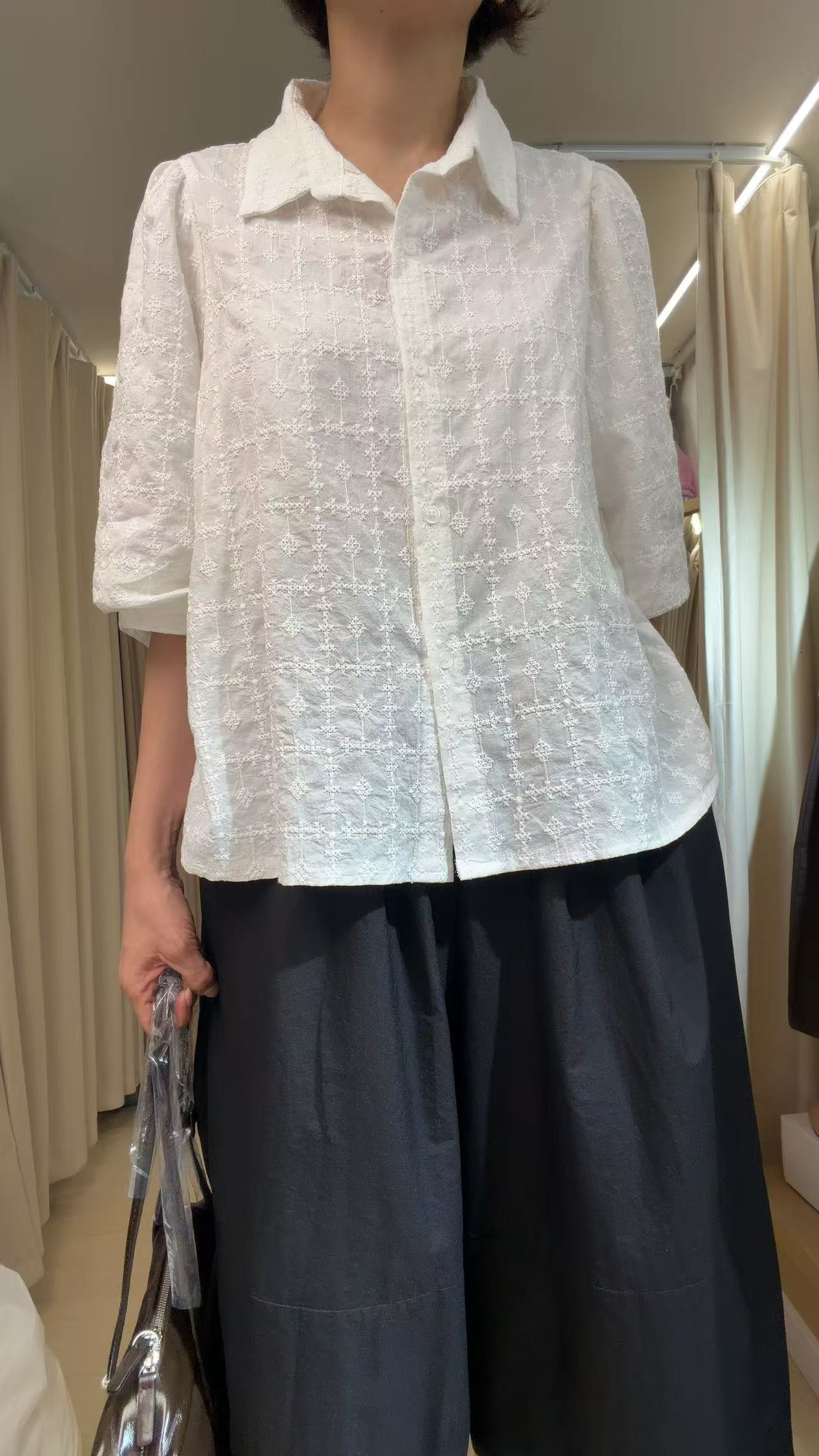 通花喱士布泡泡袖上衣