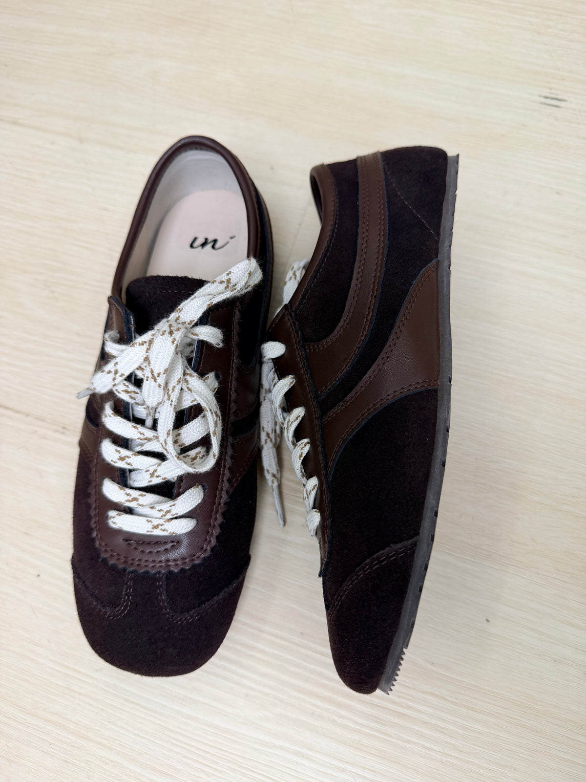 猄皮classic sneakers￼￼
