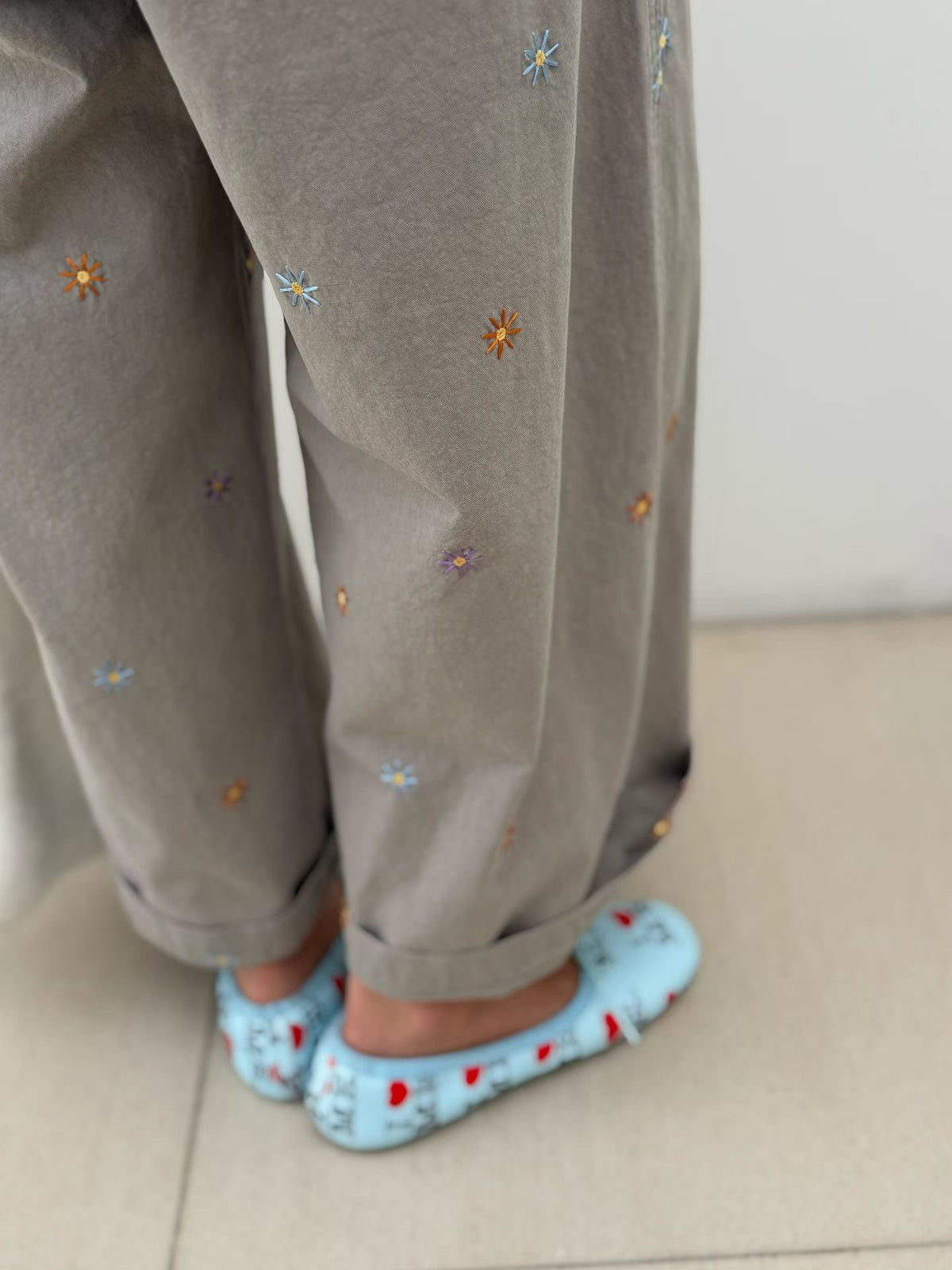 彩色花花刺繡挺身布料秋天褲￼