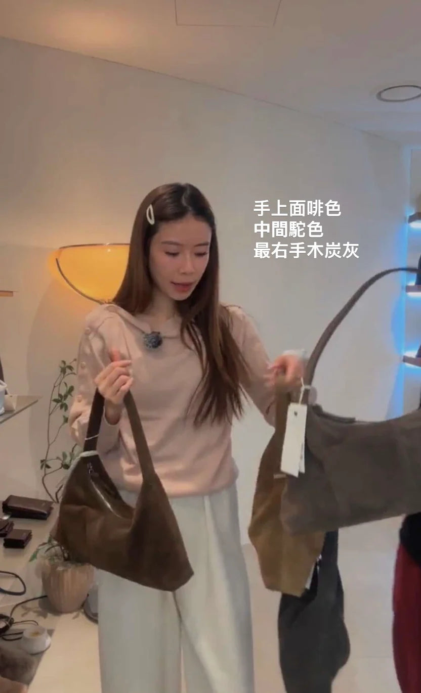 Real Leather Triangle Zipped Bag（包包）