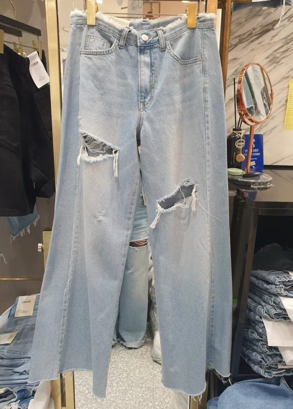 低腰淺色喇叭腳爛牛￼
