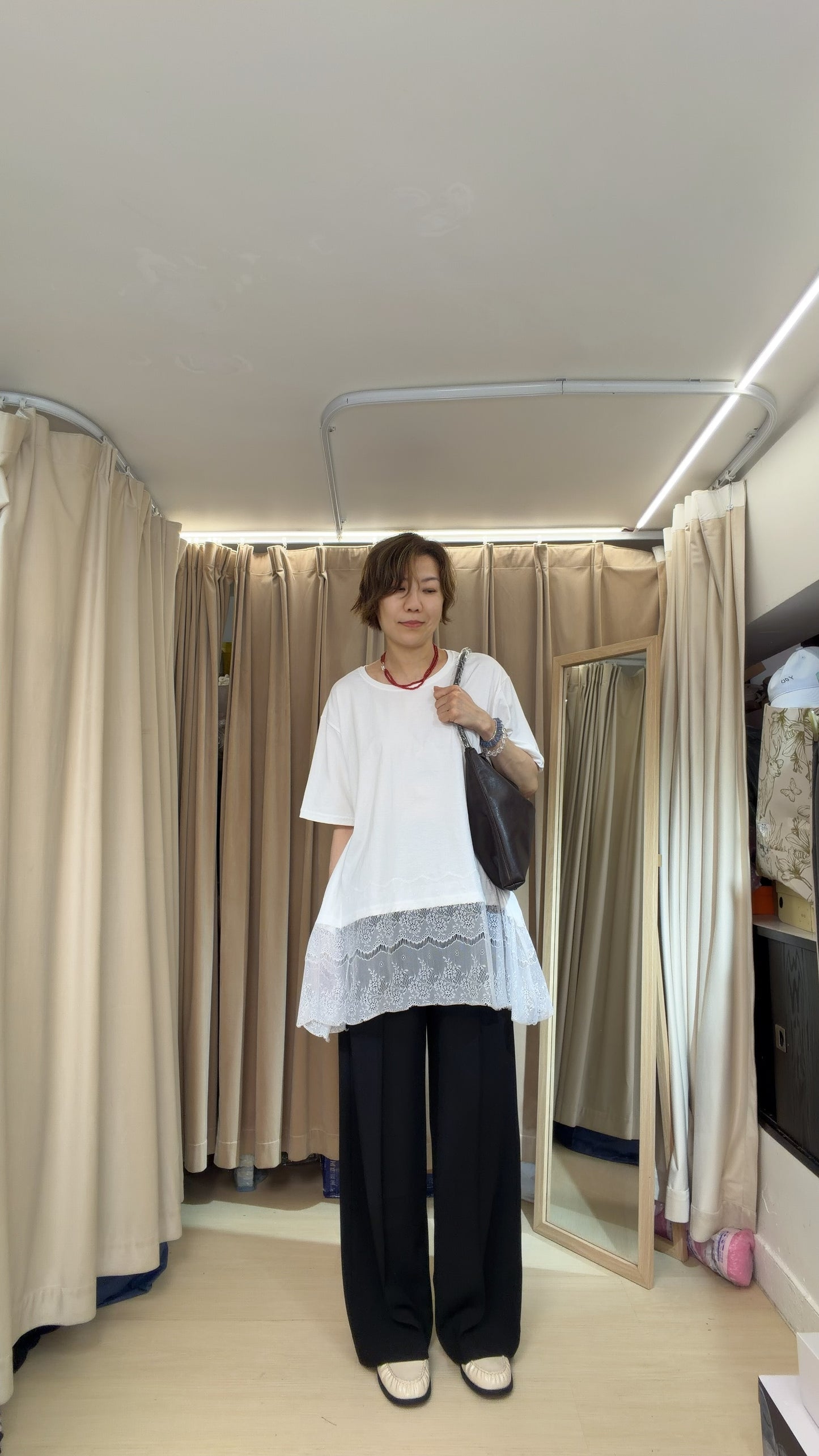 Long tee with lace