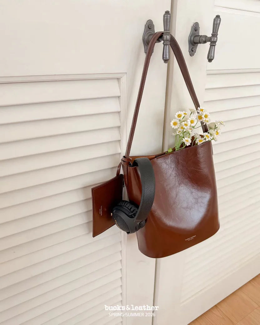 Bucket Bag with Long Coin Bag 亮面牛皮新款（送長銀包）（包包)