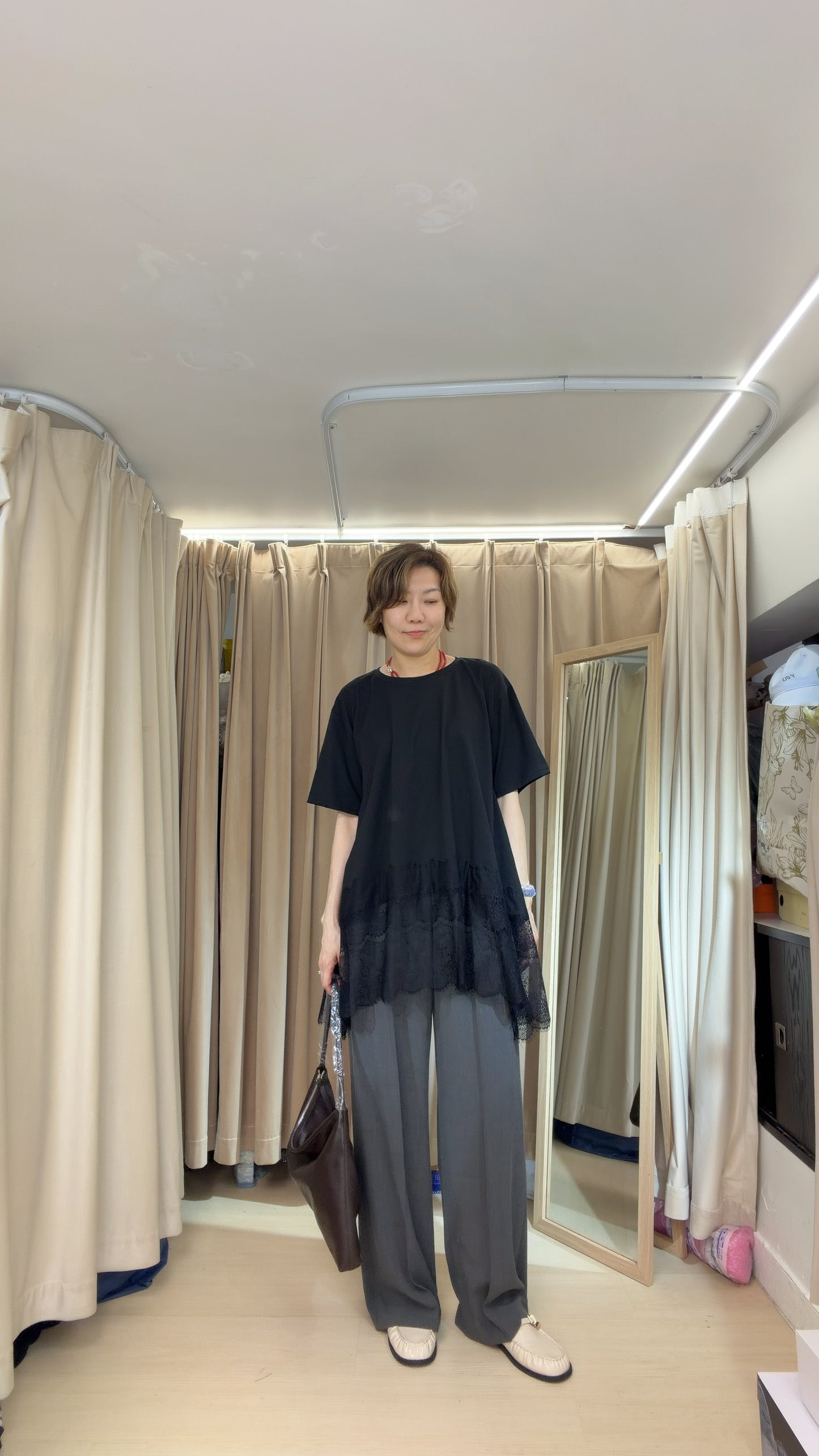 Long tee with lace