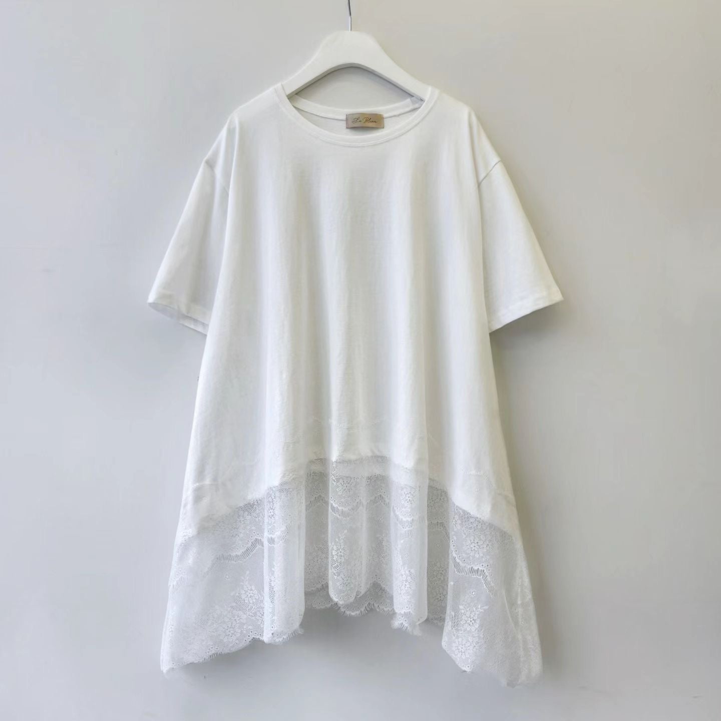 Long tee with lace