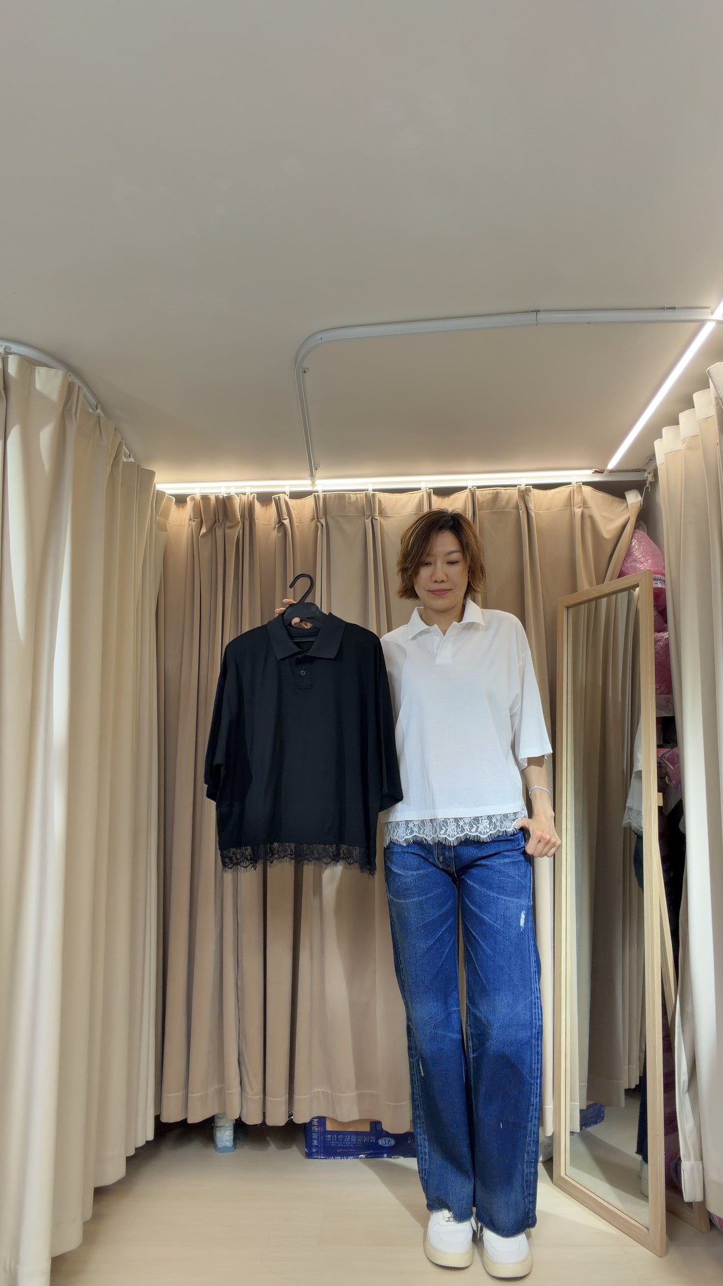 反領絲光棉lace邊top￼
