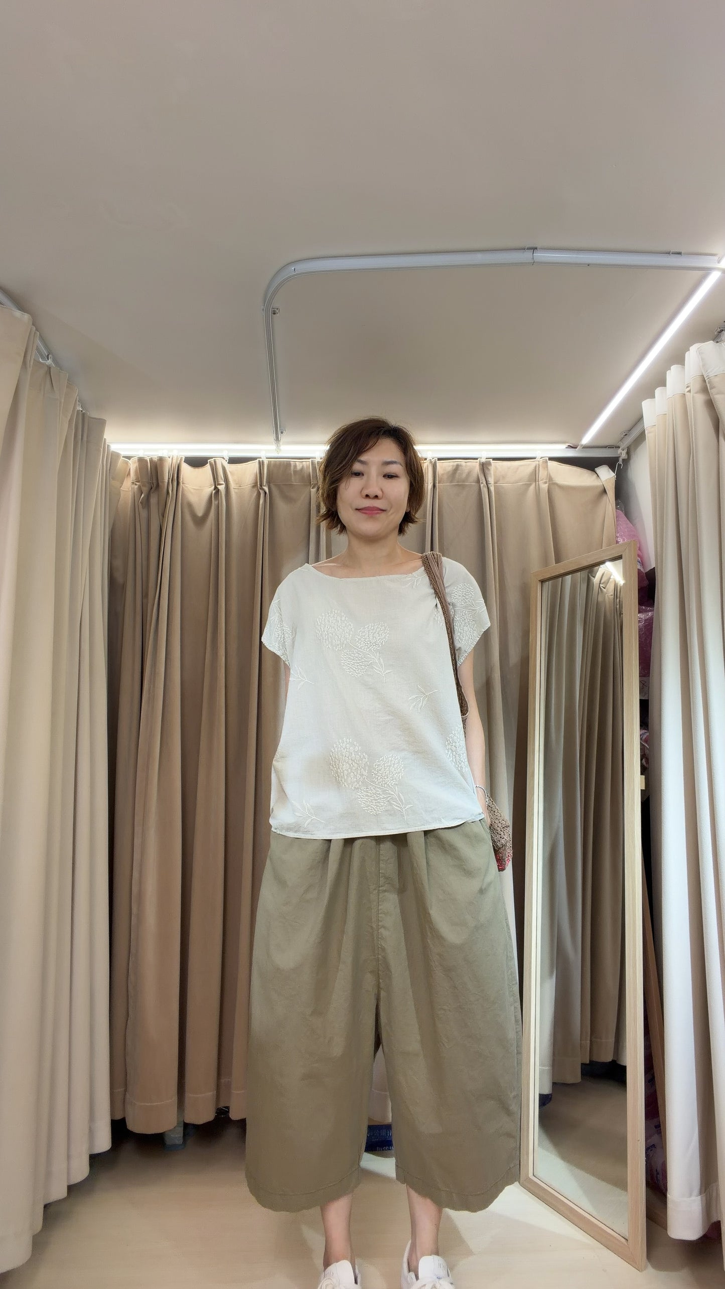 Cotton布料低浪褲￼