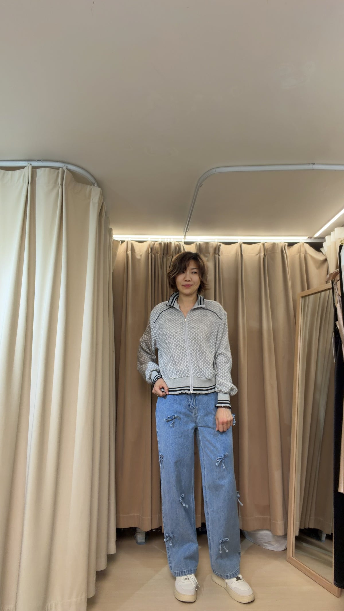 蝴蝶結洗水牛仔褲￼