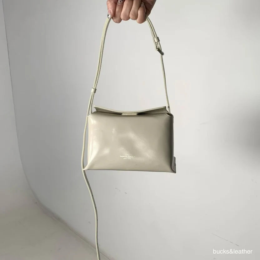 Real Leather Flap Bag 新款亮面牛皮￼（包包）