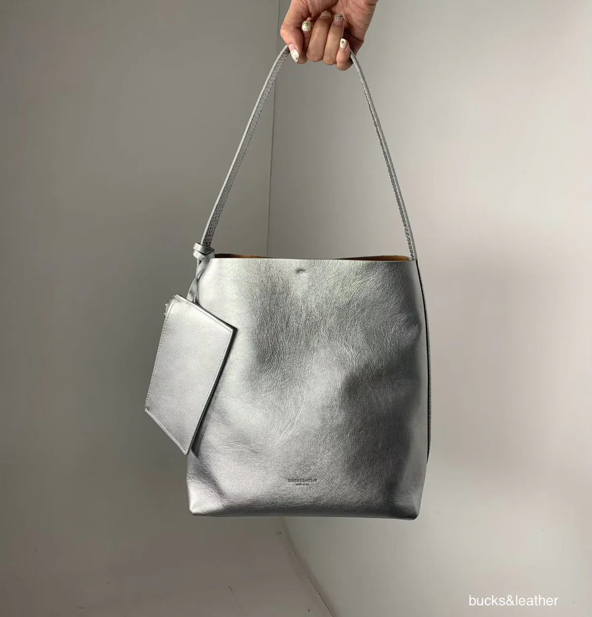 Real Leather Bucket Bag (送錢包)（包包）