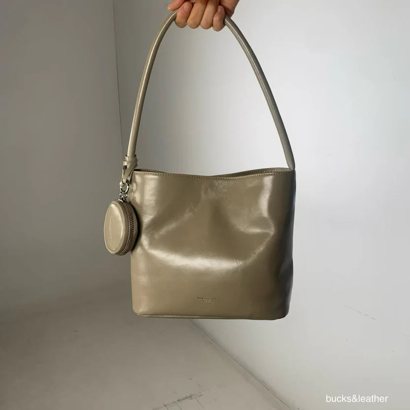 26SS Bucket Bag with Zipped (送圓形錢包)（包包）